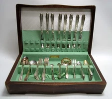 60 Piece International Silver Silverware Flatware Set Gardenia 1941 IS W/Serving