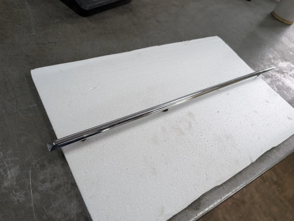 1965 1966 67 凯迪拉克前挡泥板矛成型车身侧 Eldo Deville 2 — 第 3/4 张图片