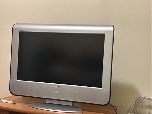 Sony Wega KLV-23M1 - 23-Inch M Series LCD Wega Flat Panel Television RARE