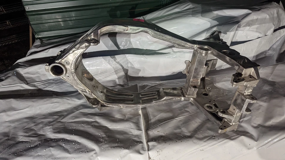 Kawasaki Ninja ZX9 ZX9R ZX900 1994 cuadro principal chasis recto  Foto 4 de 4