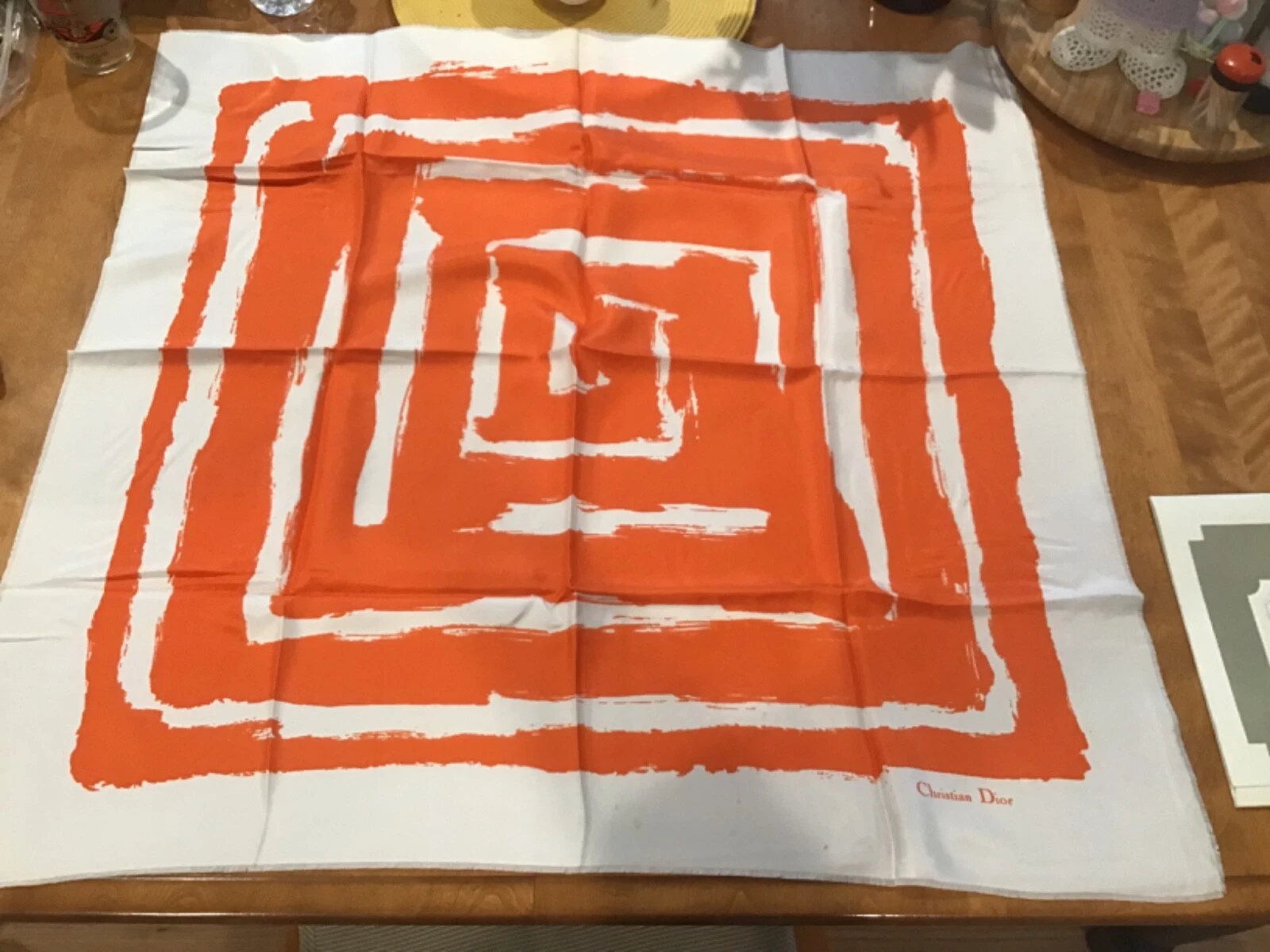 ÉCHARPE ECHARPES CHRISTIAN DIOR VINTAGE NEUVE DANS SA BOÎTE 34x 34 ORANGE BLANC SANS EM TACHES NON PORTÉES