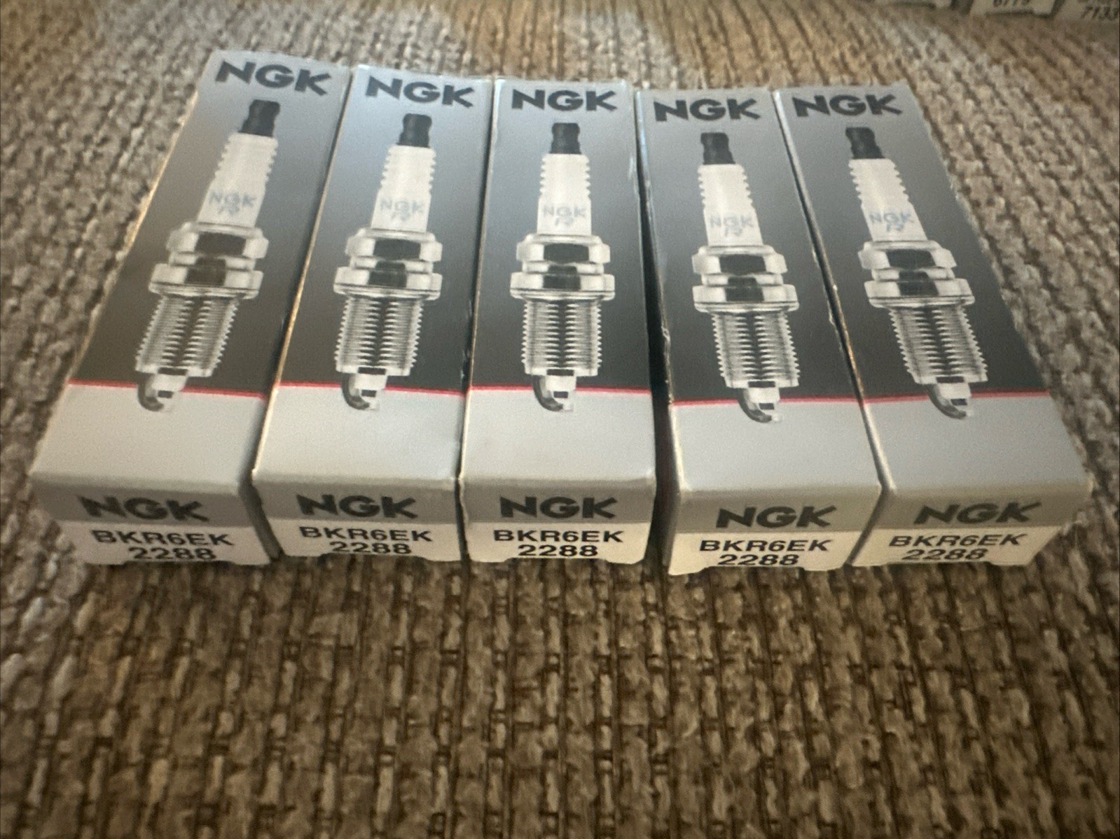 Lot of 5 NGK Spark Plugs BKR6EK 2288