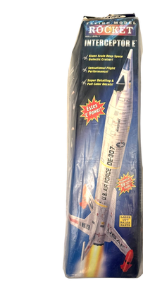 Ronald Estes① Vintage Estes # 1350 Interceptor E Flying Model Rocket Length 39