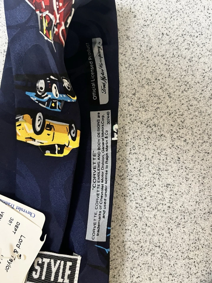 Corbata retro Automobilia 100 % seda estampado coche Chevrolet Corvette vintage Foto 4 de 4