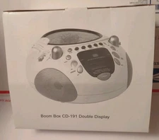 New Shower Radio AM/FM Alarm Clock CD Player Boom box Unused