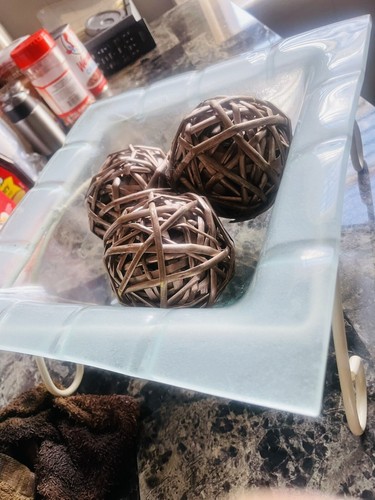 Coffee Table Decorating w/ White Wire Stand . Wicker Balls. - Picture 3 of 4