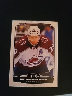2022-23 O-PEE-CHEE Nathan MacKinnon #17 PHOTO VARIATION CLOSE UP Rare!