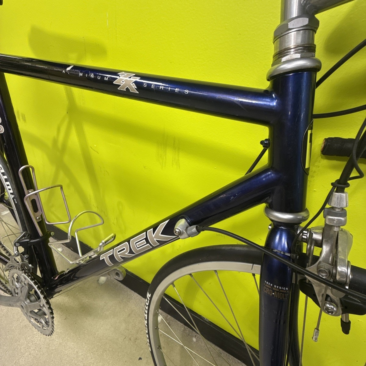 Trek Aluminum Series 1220 ZX Road Bike 54cm W/ NEW PARTS-Rebuilt