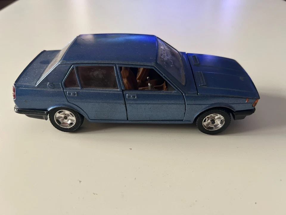 Mebetoys Alfa Romeo Giulietta 1/25 - Immagine 3 di 4