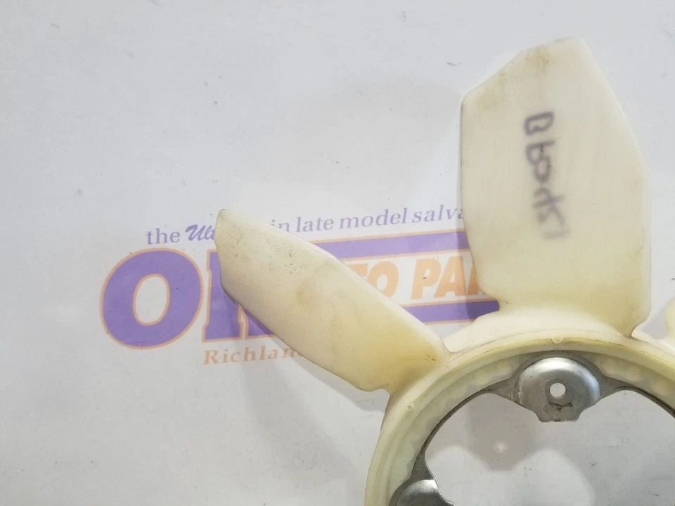 Toyota 4 Runner SR5 2014 14 4,0 L aspas de ventilador Foto 3 de 4