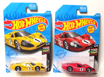 Hot Wheels '67 Ford GT40 Mk.IV red yellow Race Day lot of 2