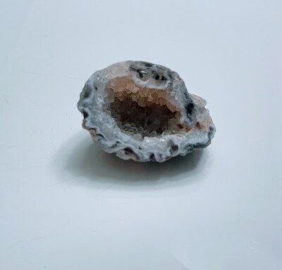 Ocho (Oco) Agate Geode Half Nodule Brazil Scenic many Crystal cavern smoky edges
