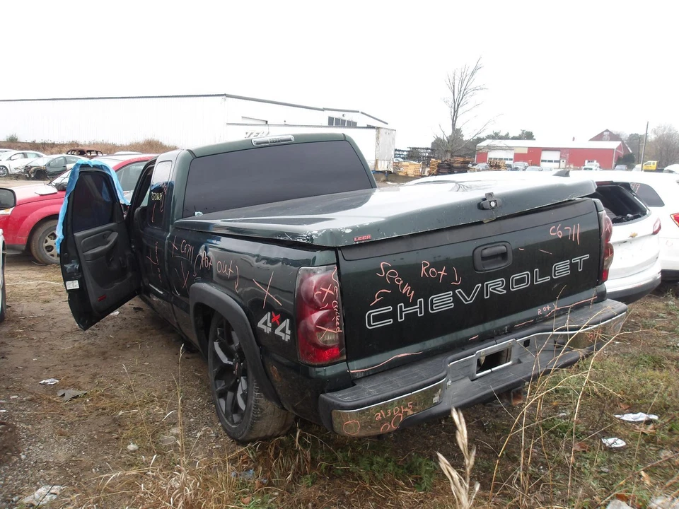 Used Right Sun Visor fits: 2004 Chevrolet Silverado 1500 pickup classic style cr - Image 3 of 4