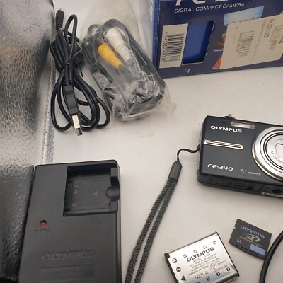 動作確認済み olympus fe-240 充電器 XDカード 箱付き 美品 動作確認済み olympus fe-240 充電器 XDカード 箱付き 美品