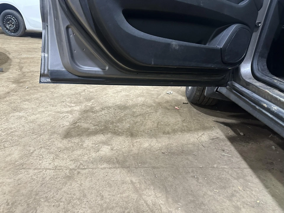 Used Front Left Door Assembly Front fits: 2012 Cadillac Srx Front Left Grade A Foto 2 de 4