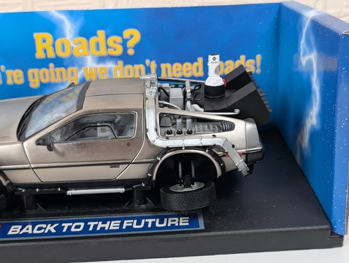 Sun Star BACK TO THE FUTURE Movie DeLorean TIME MACHINE 1/18 Scale Model - Picture 12 of 12