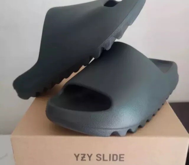 ADIDAS YEEZY Dark ONYX SLIDE - ID5103 - Size 9 Mens - Ready  display picture 3
