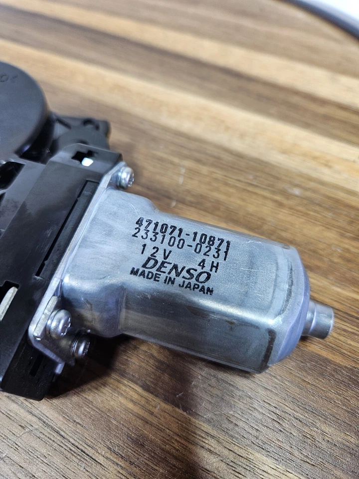 2006-2007 Lexus GS300 GS350 Sunroof Motor Assembly OEM 471071-11240 - Image 2 of 3