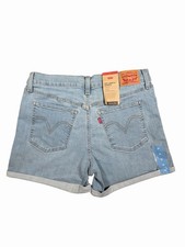 Levi's Light Wash High Rise Mid Thigh Size 30 Mom Shorts NWT