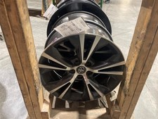 Used Wheel Fits 2017 Toyota Highlander 18x7-12 Alloy 10 Raised Spoke 5 V Spoke Used Wheel Fits 2017 Toyota Highlander 18x7-12 Alloy 10 Raised Spoke 5 V Spoke