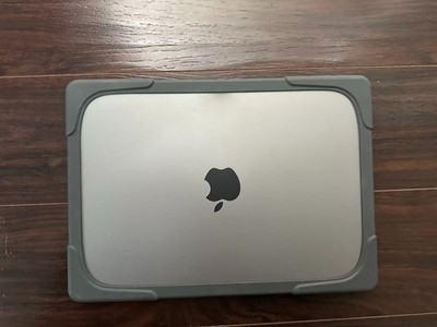 2021 14 inch MacBook Pro M1 Pro 8/CPU 14/GPU Core - 16GB RAM 512GB SSD *