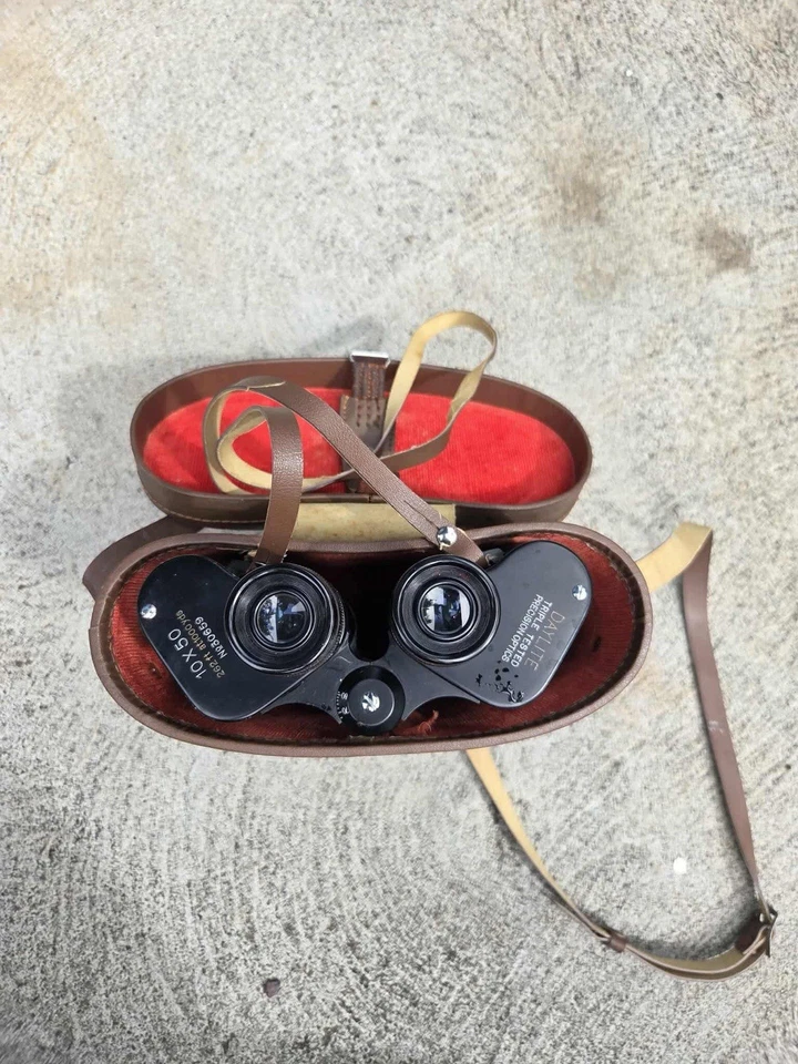 Daylite 10x50 Binoculars 262ft/1000yds Case & Strap Vintage Porro Prism Japan - Image 2 of 4
