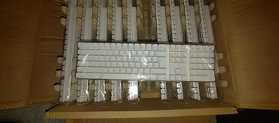 Brand New Apple Q6 Mechanical Keyboard White Keycap Set model #A1016