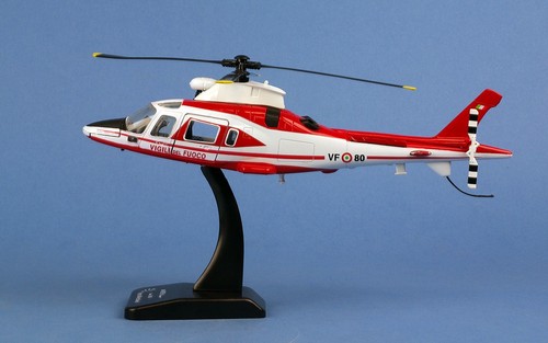 Hélicoptère Miniature Agusta Westland AW109 Police 1:43 - New Ray Die-Cast - Modèle Neuf Collection