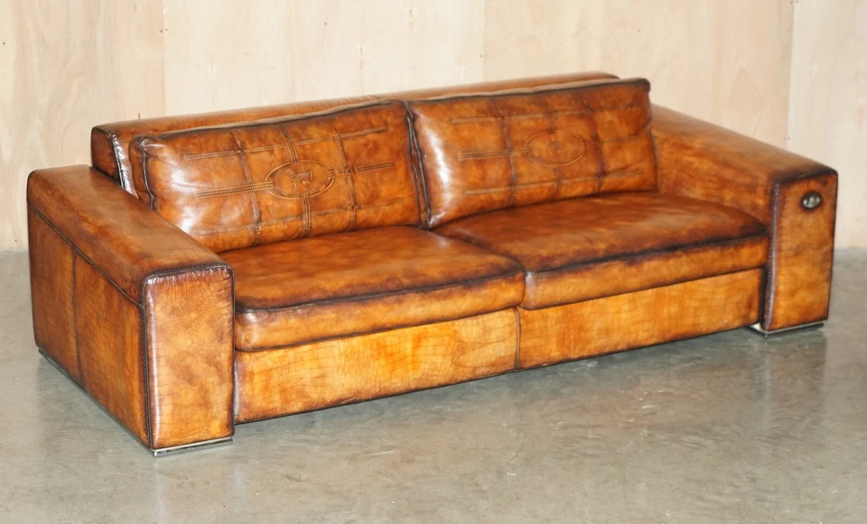 SOFÁ RARO ECUESTRE EN RELIEVE FENDI COCODRILO COCODRILO CUERO PÁTINA TEÑIDO A MANO Foto 2 de 4