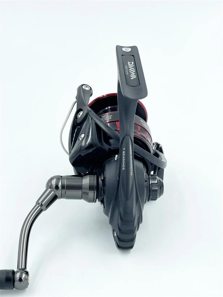 Daiwa BG Red 4000 Meeresrolle Spinnrolle Salzwasserfest - Bild 3 von 4