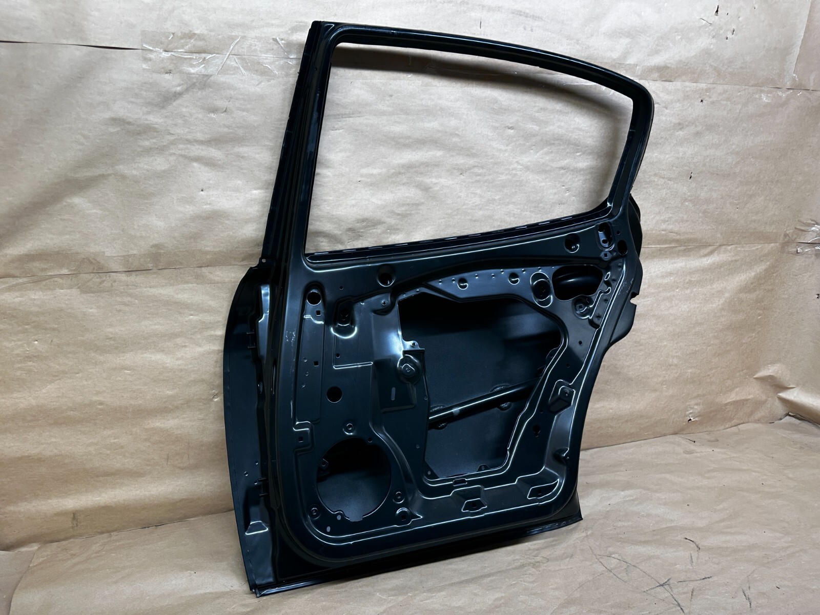 New 2004-2013 MASERATI QUATTROPORTE M139 REAR RIGHT PASSENGER SIDE DOOR SHELL RH