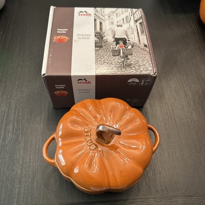 Staub Burnt Orange .5 Qt Pumpkin Cocotte Halloween Thanksgiving 