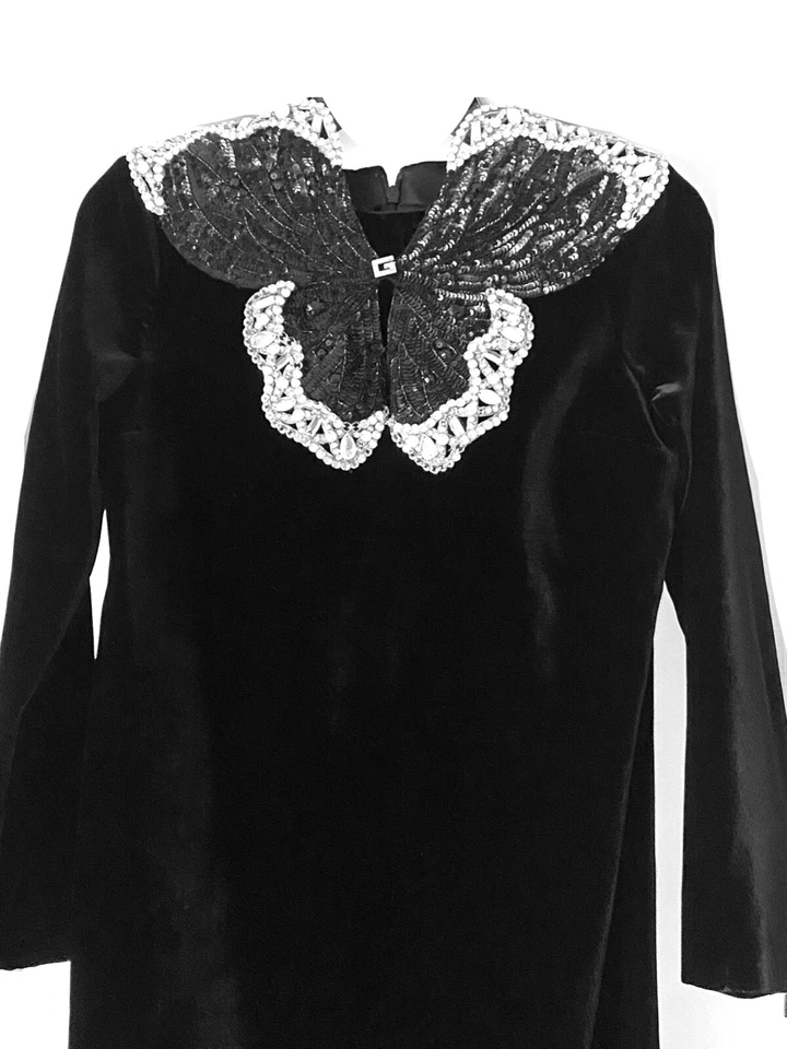 Vestido de cóctel Gucci cristal y lentejuelas mariposa terciopelo negro talla 36 Foto 3 de 4