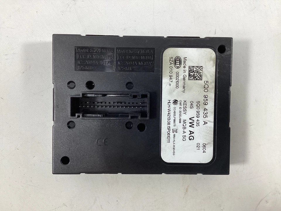 Volkswagen GTI 2015-2018 entrada sin llave módulo de control de bloqueo antirrobo OEM. Foto 2 de 4