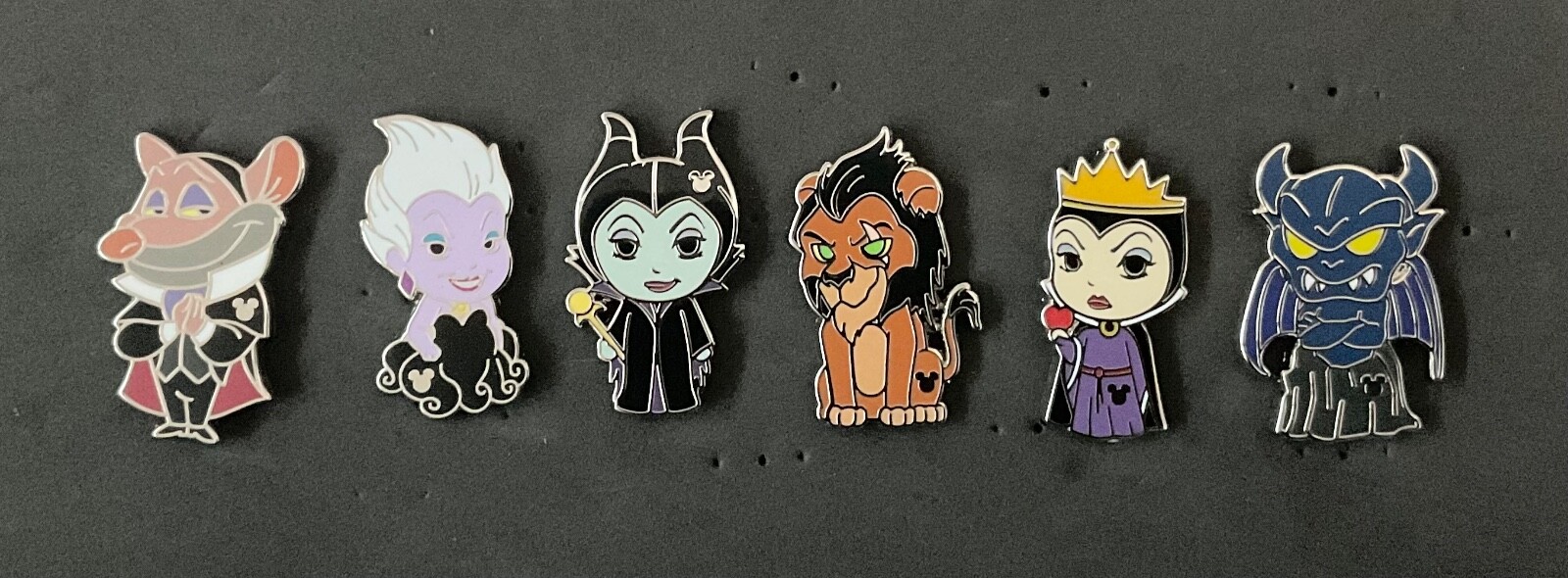 Disney 2024 WDW Hidden Mickey Villains Mystery Pin Set with Chaser