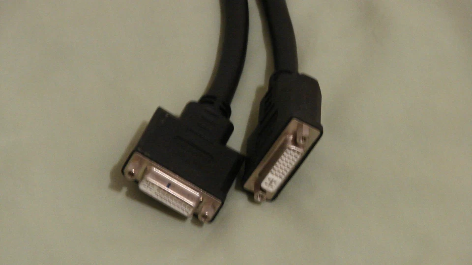 Matrox P-960 X1 PCIe Low and high Profile Graphics card - Image 3 of 4