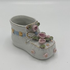 VINTAGE PORCELAIN BABY BOOTIE SHOE 8148  3-D flowers 4.25  x 2.5"H