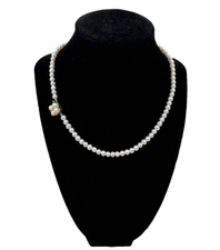 FAB WHITE CULTURED PEARLS GREAT ELEGANT VINTAGE NECKLACE CHOKER CLASP 16.5’’