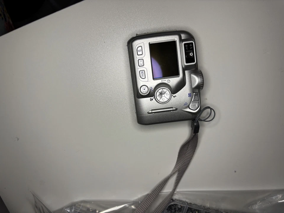 Nikon COOLPIX 3100 Digital Camera Silver  and case - Image 3 of 4