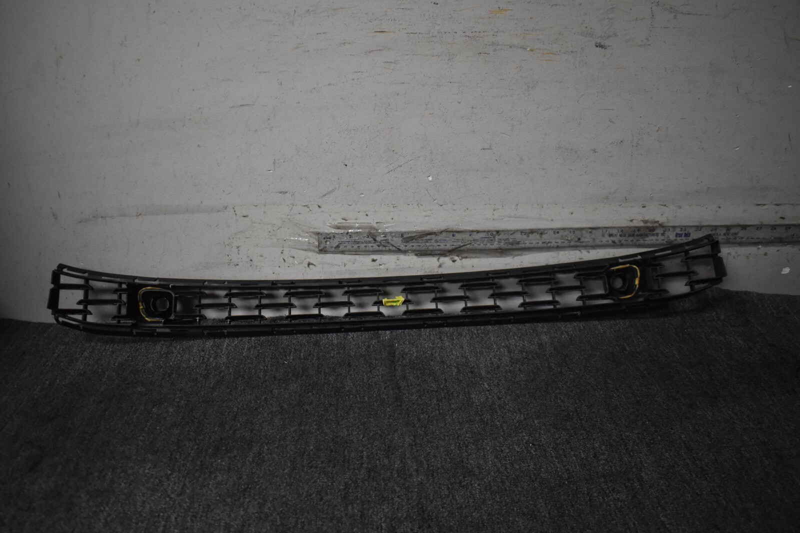 2018 MASERATI GHIBLI FRONT LOWER CENTER GRILLE FACTORY OEM