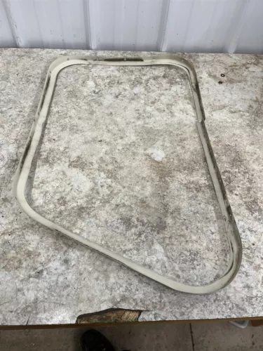 76 Piper Cherokee PA-28 140 front right cabin door window retainer trim strip