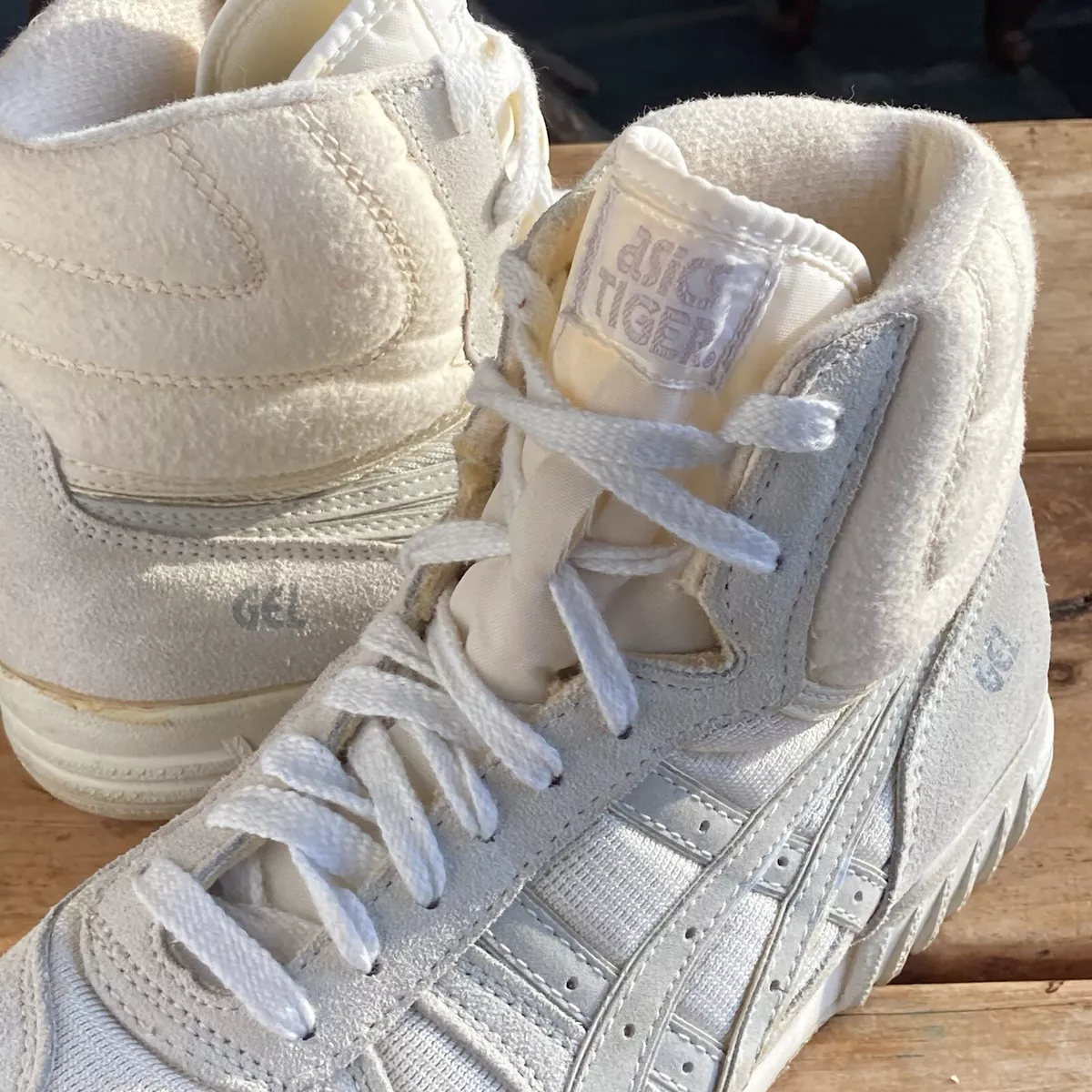 Vintage Asics Tiger Gel Basketball High Top Shoes White Padded