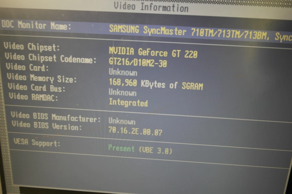 ASUS GT 220 1GB Nvidia GeForce VGA/DVI/HDMI video card ENGT220/DI/1GD2(LP)/V2 - Image 2 of 4