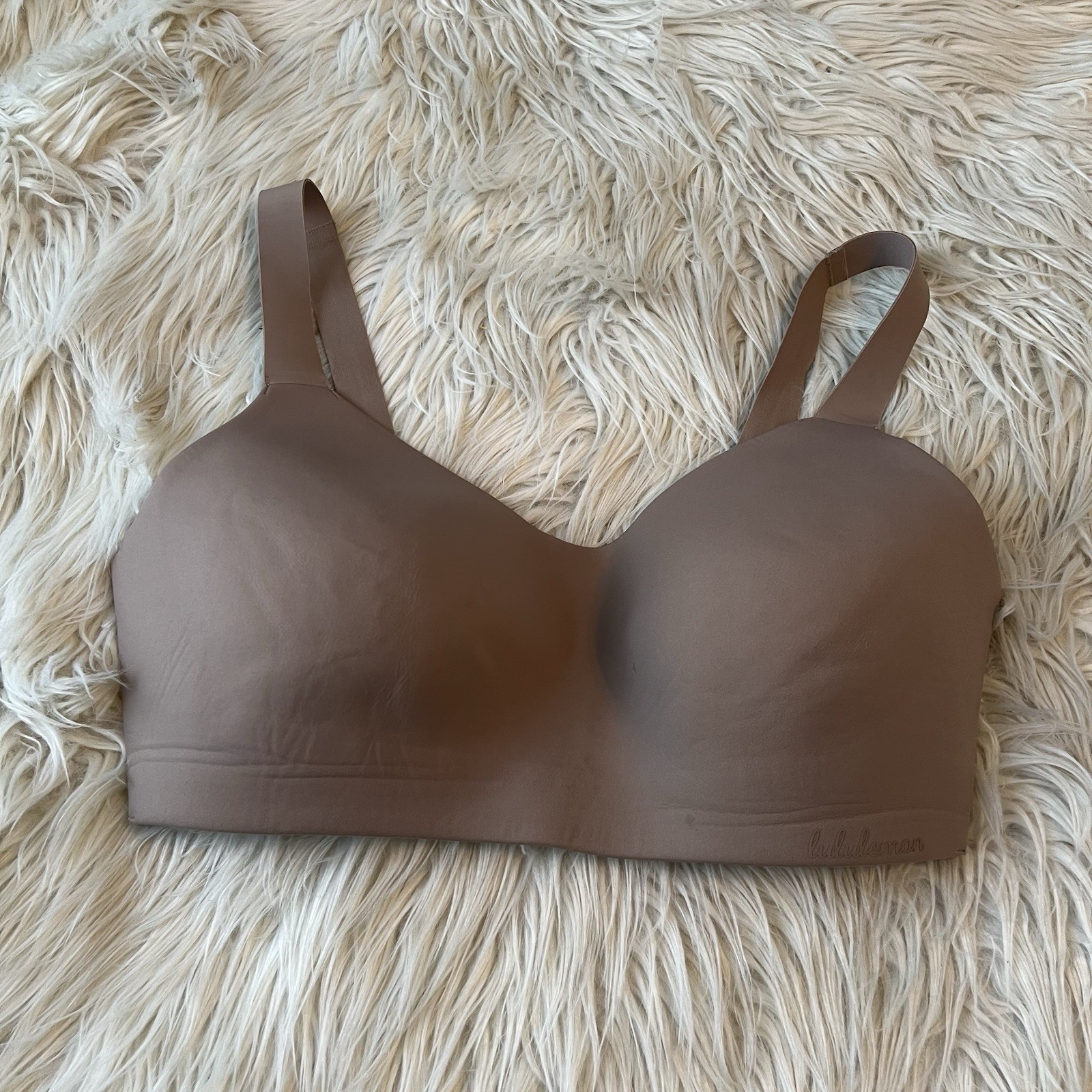Lululemon Hold True Sports Bra Women’s Size 36E Tan Wire Free Comfort Hook Loop