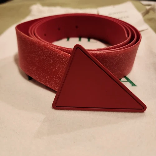 Cintura Bottega Veneta Triangolo Logo Rosso con Sacchetto Antipolvere