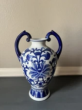 Vintage Chinoiserie China Blue Fine Porcelain Seymour Mann Two Handled Vase