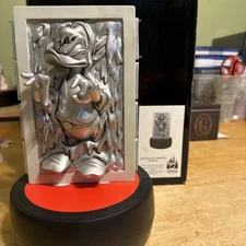 Disney Star Wars Weekend Donald Duck as Han Solo Carbonite Statue
