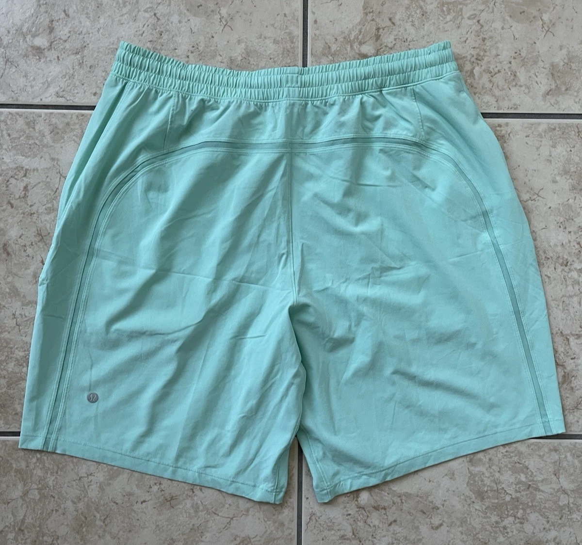 Lululemon Surge Athletic Men's 9" Green XL Running Shorts Training Gym Bottoms