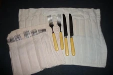 UNIVERSAL Stainless Steel Flatware ~ 12 Vanilla Cream Bakelite Knife Fork +Case