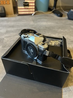 Olympus OM-D E-M10 Mark II